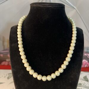 Vintage 1928 Brand Faux Pearl Necklace Elegant Wedding Gift Classic Prom